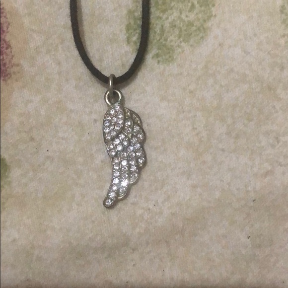 Silver feather necklace - Picture 2 of 2